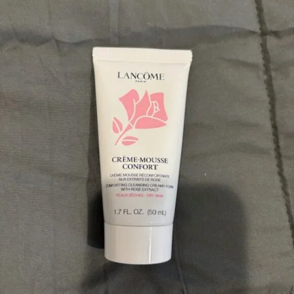 Lancome Beauty Makeup - Picture 2 of 8